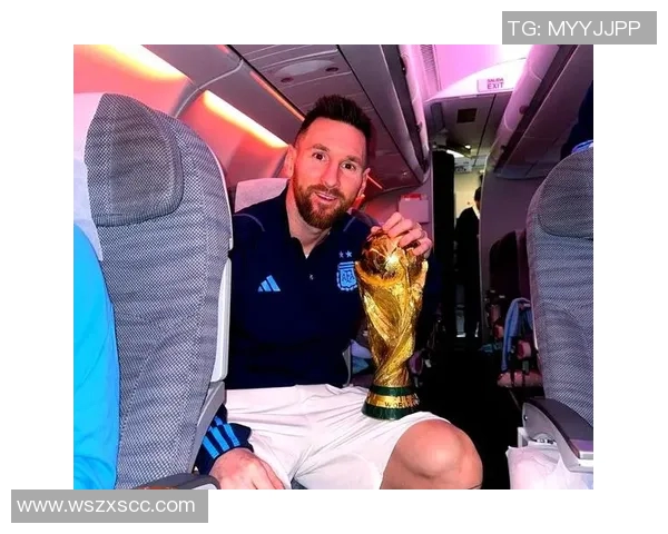 梅西的传奇人生与足球成就揭秘足球明星背后的故事与影响力分析